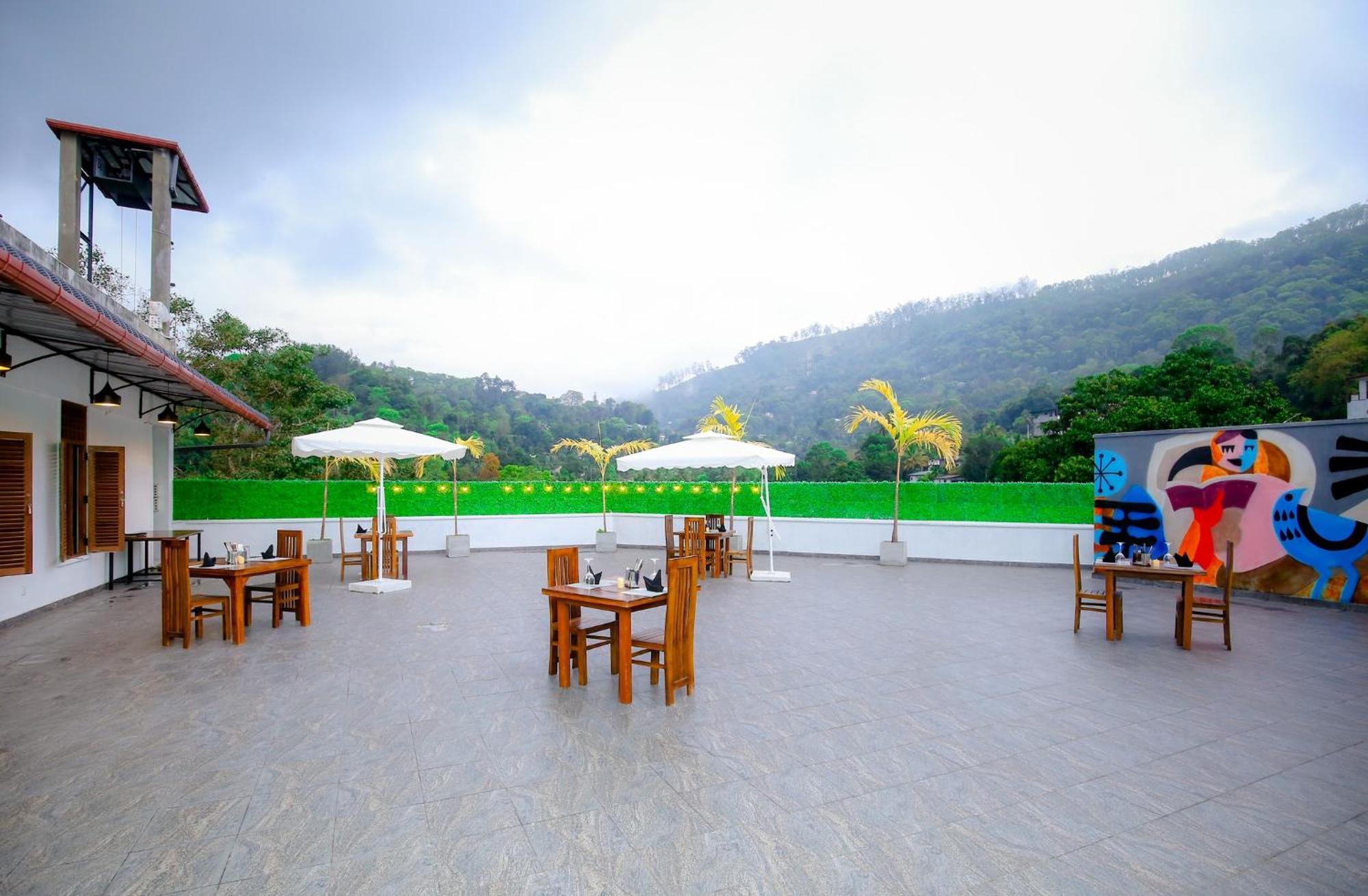 Crown Regency- Badulla Ξενοδοχείο Εξωτερικό φωτογραφία